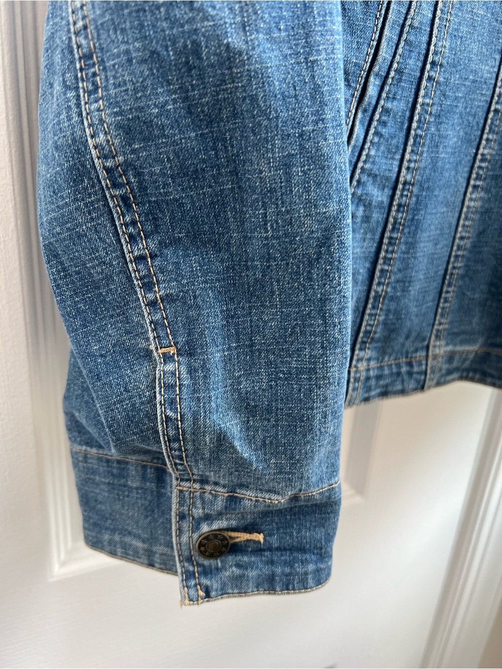 Vintage A.M.I. Stretch Denim Jean Jacket Light Wash Size L - Picture 6 of 8